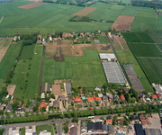 85597 Luchtfoto van het tuinbouwgebied in de polder Langerak te Utrecht, uit het zuiden. Op de voorgrond de Leidsche ...